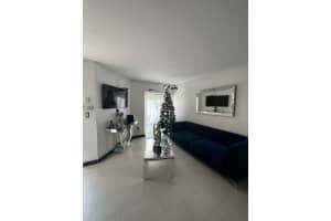 8660 NW 6th Ln # 5-212, Miami, FL 33126, Sold 10/13/22