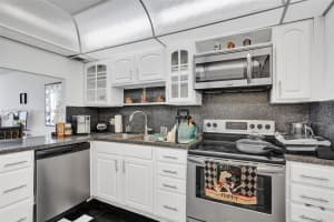 437 Golden Isles Dr #7f, Hallandale Beach, FL 33009, Sold 11/02/22