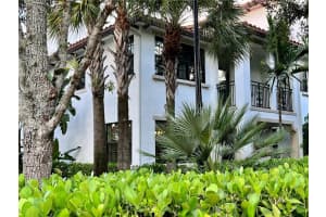 11361 SW 14th St, Pembroke Pines, FL 33025, Sold 01/17/23