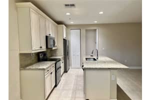 11361 SW 14th St, Pembroke Pines, FL 33025, Sold 01/17/23