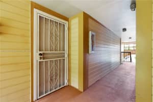 18995 NW 62nd Ave APT 203, Hialeah, FL 33015, Sold 11/10/22