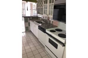 800 Parkview Dr APT 610, Hallandale Beach, FL 33009, Sold 03/29/23