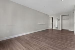 1025 Alton Rd APT 203, Miami Beach, FL 33139, Sold 04/20/23