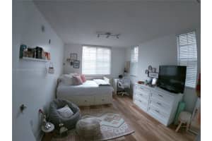 620 SW 111th Ave APT 101, Pembroke Pines, FL 33025, Sold 10/13/22