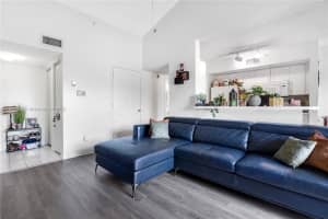 2600 S University Dr APT 303, Davie, FL 33328, Sold 10/31/22