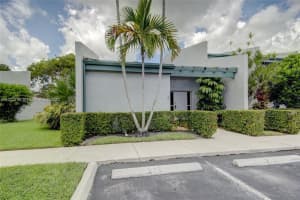 1064 NW 97th Ave #219, Pembroke Pines, FL 33024, Sold 10/28/22