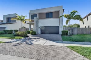 268 NE 210th Way, North Miami Beach, FL 33179, Sold 10/17/22