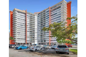 1351 NE Miami Gardens Dr, Miami, FL 33179, Sold 11/17/22