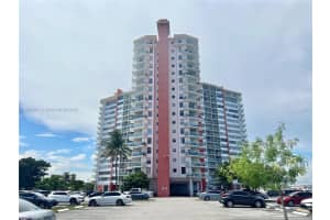 1351 NE Miami Gardens Dr, Miami, FL 33179, Sold 11/17/22