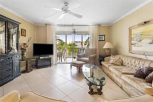 1025 SE 2nd Ave APT 201, Dania Beach, FL 33004, Sold 10/24/22