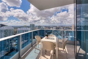 200 Biscayne Blvd Way APT 4802, Miami, FL 33131, Sold 11/17/22