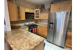 5005 Collins Ave APT 708, Miami Beach, FL 33140, Sold 01/12/23