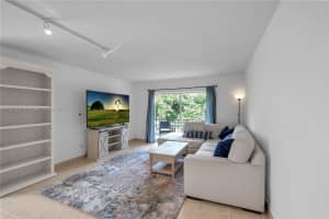 6890 N Kendall Dr APT B302, Pinecrest, FL 33156, Sold 11/10/22