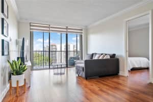 3301 N Country Club Dr APT 601, Aventura, FL 33180, Sold 10/28/22