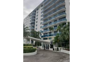 7501 E Treasure Dr #4a, North Bay Village, FL 33141, Sold 12/15/22