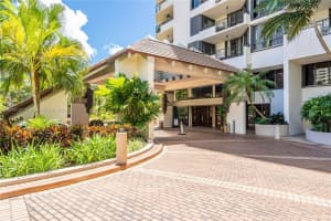 520 Brickell Key Dr #613, Miami, FL 33131, Sold 12/20/22