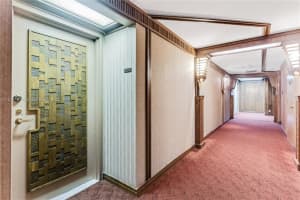 520 Brickell Key Dr #613, Miami, FL 33131, Sold 12/20/22