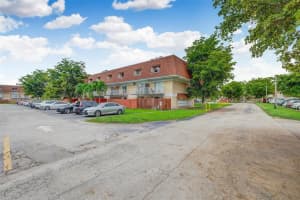 260 NW 107th Ave APT 209, Miami, FL 33172, Sold 12/19/22