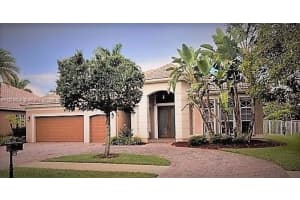 4023 W Lake Estates Dr, Davie, FL 33328, Sold 11/16/22
