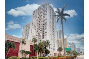2401 S Ocean Dr APT 704, Hollywood, FL 33019, Sold 11/14/22