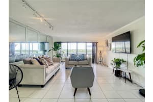800 NE 195th St APT 717, Miami, FL 33179, Sold 01/30/23