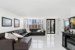2201 S Ocean Dr APT 1607, Hollywood, FL 33019, Sold 11/09/22