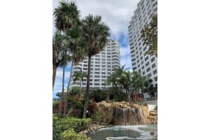 801 Brickell Bay Dr APT 1571, Miami, FL 33131, Sold 11/29/22