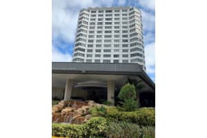 801 Brickell Bay Dr APT 1571, Miami, FL 33131, Sold 11/29/22
