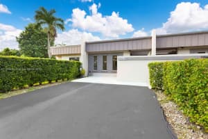10510 SW 74th Ln, Miami, FL 33173, Sold 11/10/22