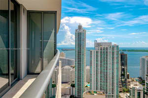45 SW 9th St Apt 4206, Miami, FL 33130, Sold 01/20/23