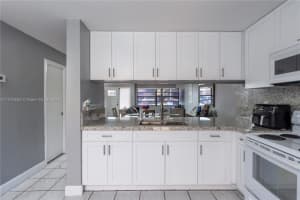 10908 NW 7th St #402, Miami, FL 33172, Sold 11/14/22