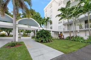 496 NW 165th St APT D316, Miami, FL 33169, Sold 10/25/22