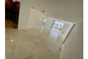 6039 Collins Ave APT 1614, Miami Beach, FL 33140, Sold 10/31/22