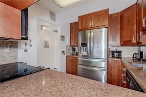 400 Leslie Dr APT 1117, Hallandale Beach, FL 33009, Sold 11/14/22