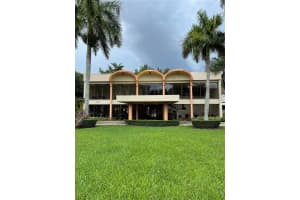 9350 Fontainebleau Blvd, Miami, FL 33172, Sold 11/14/22