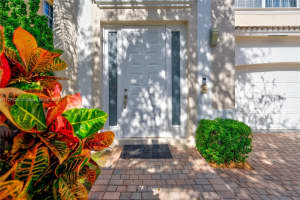 1241 Johnson Ct, Hollywood, FL 33019, Sold 11/30/22