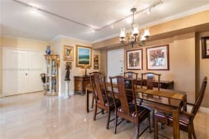 9340 Fontainebleau Blvd W404, Miami, FL 33172, Sold 11/14/22