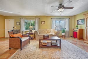 804 NW 8th St, Boynton Beach, FL 33426, Sold 03/08/23