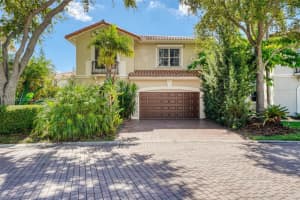 1557 Mariner Way, Hollywood, FL 33019, Sold 01/06/23