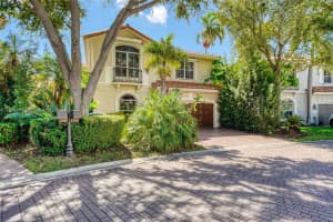 1557 Mariner Way, Hollywood, FL 33019, Sold 01/06/23