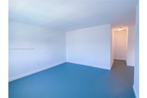 320 85th St APT 24, Miami Beach, FL 33141, Sold 10/17/22
