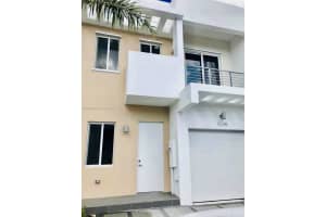 10245 NW 71st Terrace, Doral, FL 33178, Sold 05/03/23