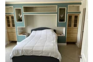 7300 Wayne Ave APT 416, Miami Beach, FL 33141, Sold 10/24/22