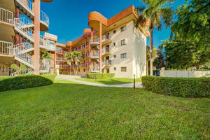5300 W 21st Ct, Hialeah, FL 33016, Sold 11/04/22
