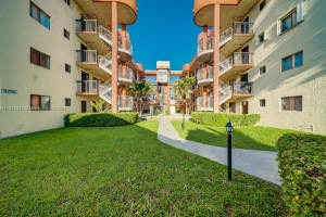 5300 W 21st Ct, Hialeah, FL 33016, Sold 11/04/22
