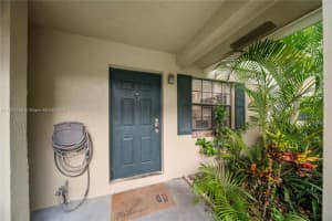 498 Westree Ln, Plantation, FL 33324, Sold 10/24/22