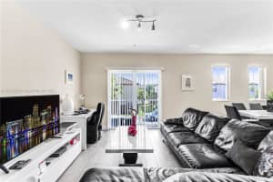 11601 NW 89th St APT 216, Doral, FL 33178, Sold 12/01/22