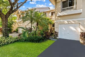 1943 Discovery Cir E, Deerfield Beach, FL 33442, Sold 12/14/22
