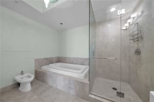 218 SE 14th St, Miami, FL 33131, Sold 01/13/23