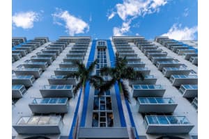 5077 NW 7th St, Miami, FL 33126, Sold 10/28/22